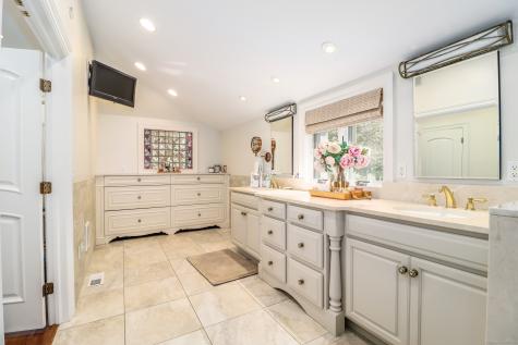 70 Obtuse Hill Road Brookfield CT 06804