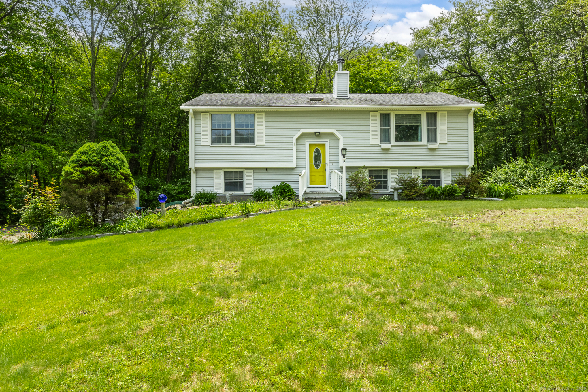 18 Yeomans Road Columbia CT 06237