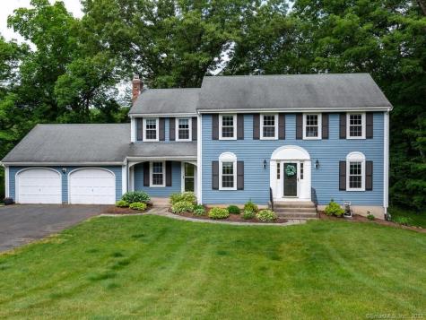 41 Tollgate Lane Avon CT 06001