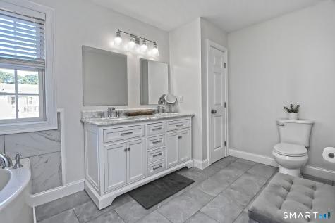 40 Griswold Street East Haven CT 06513