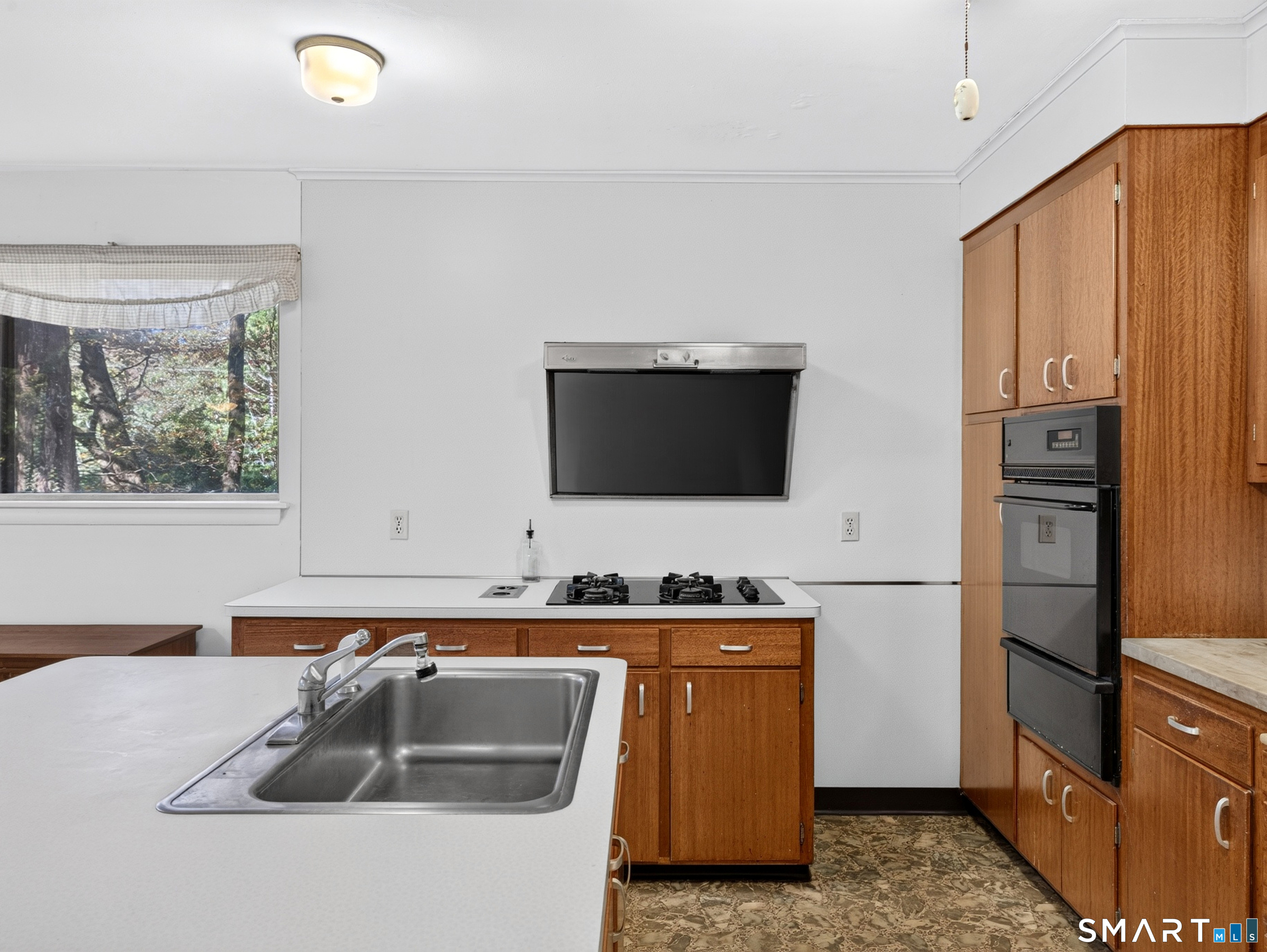33 North High Street Clinton CT 06413