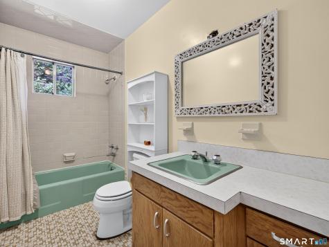 33 North High Street Clinton CT 06413