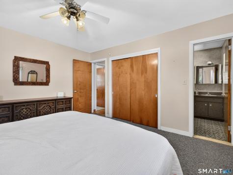 33 North High Street Clinton CT 06413