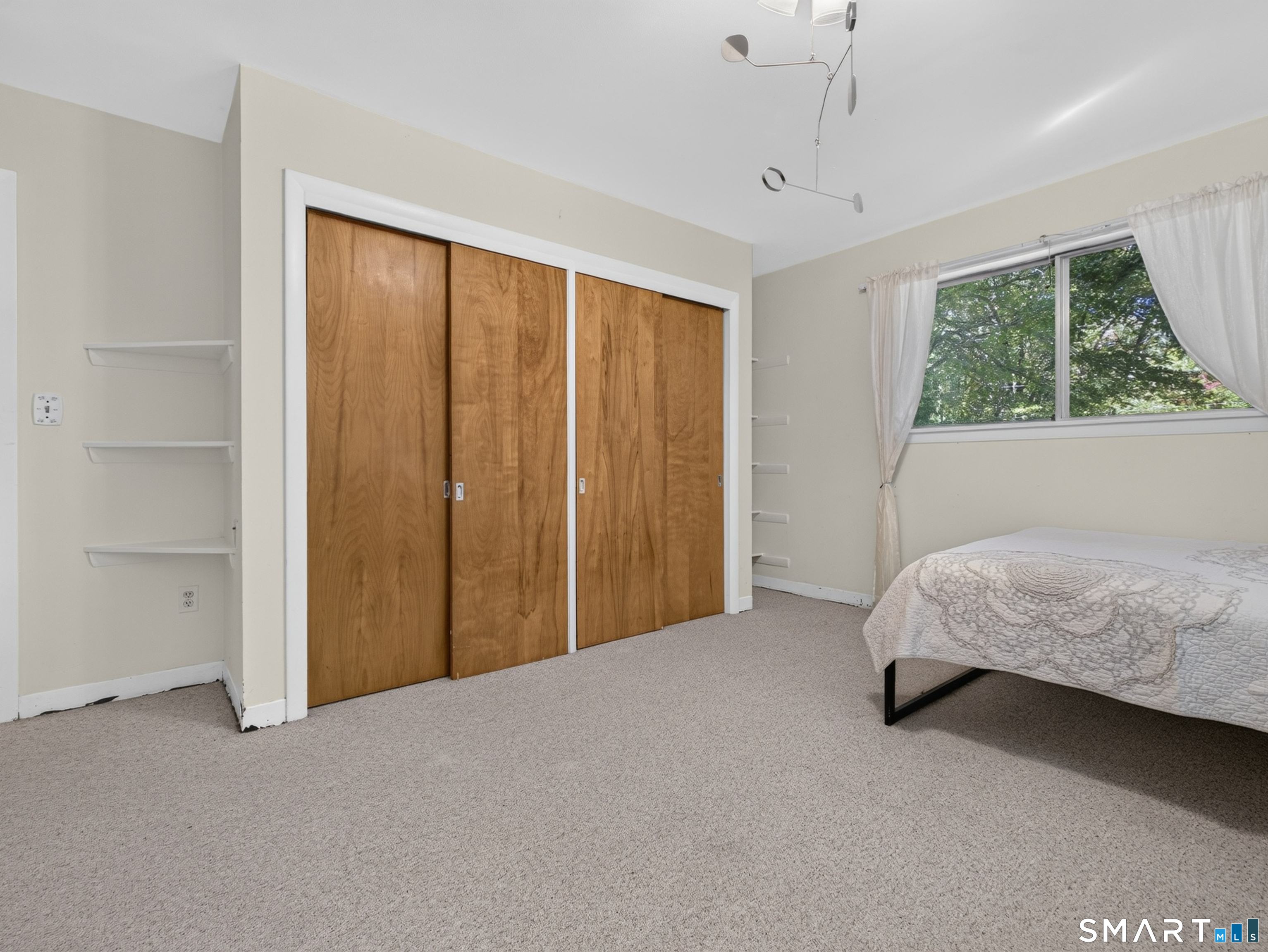 33 North High Street Clinton CT 06413