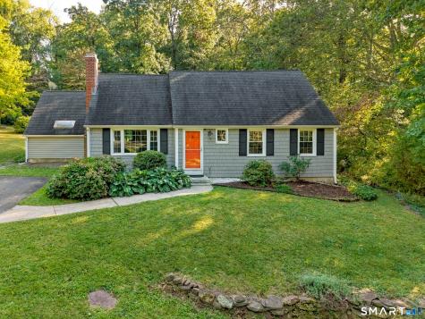 27 Grant Hill Road Bloomfield CT 06002