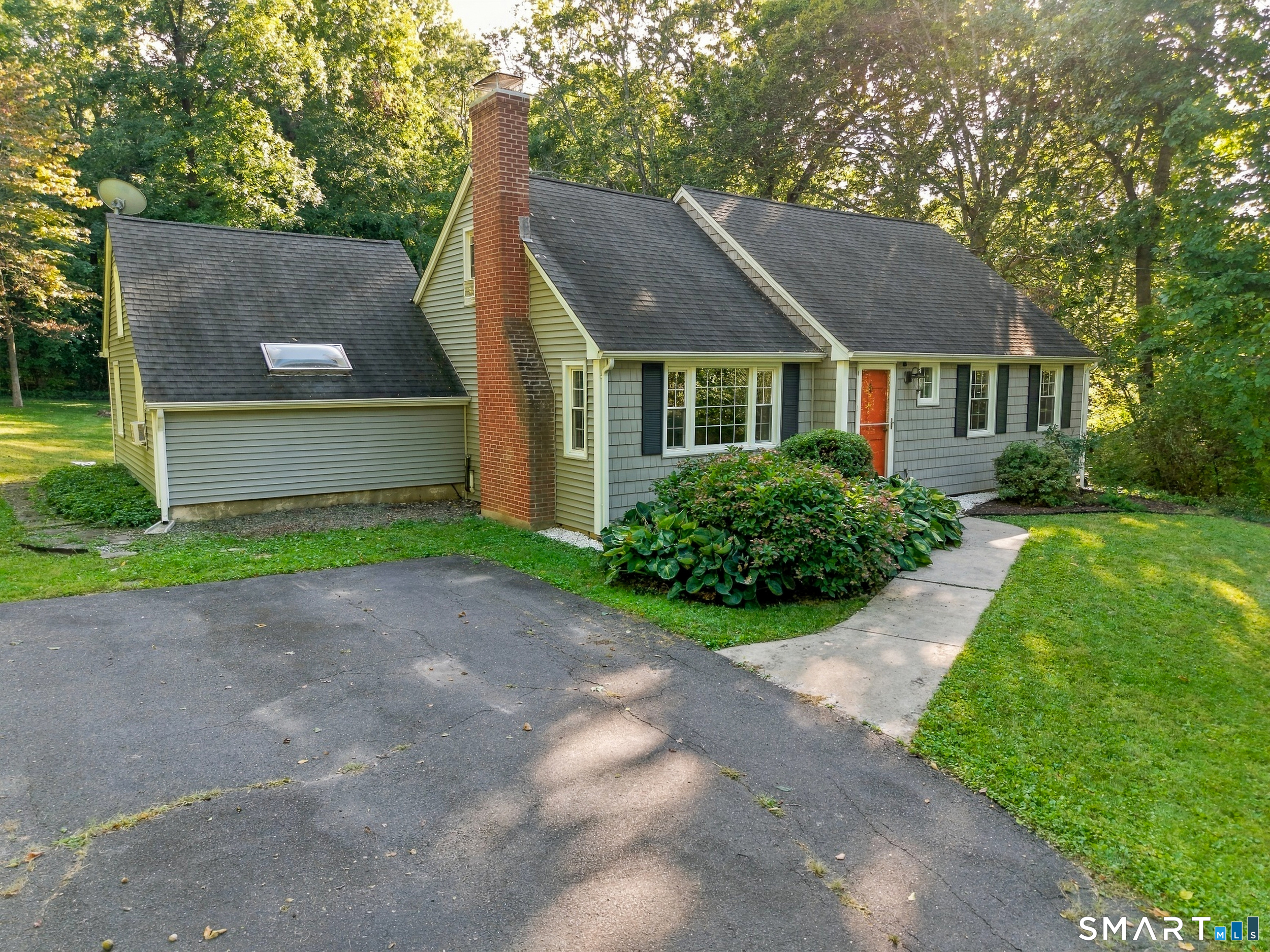 27 Grant Hill Road Bloomfield CT 06002