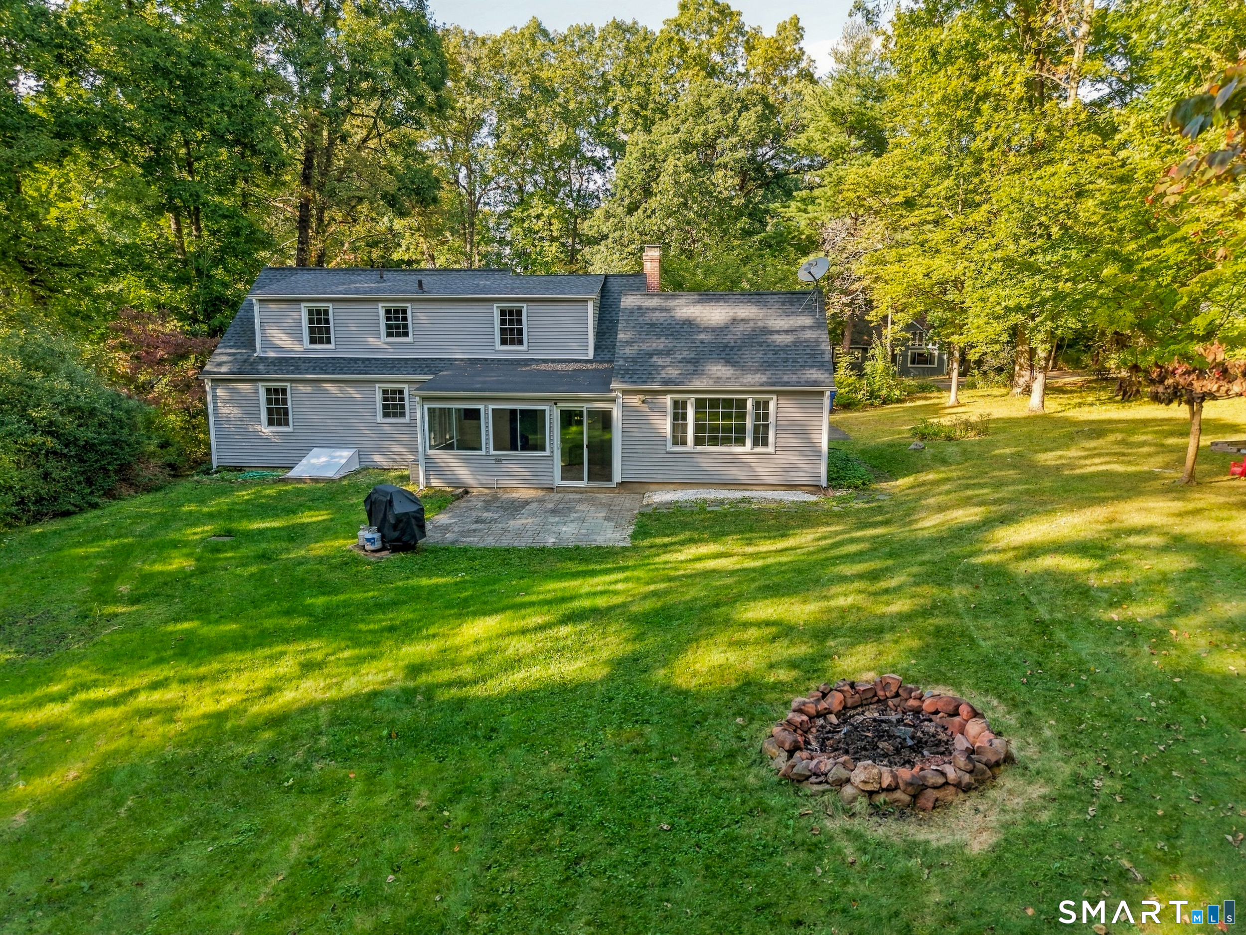 27 Grant Hill Road Bloomfield CT 06002