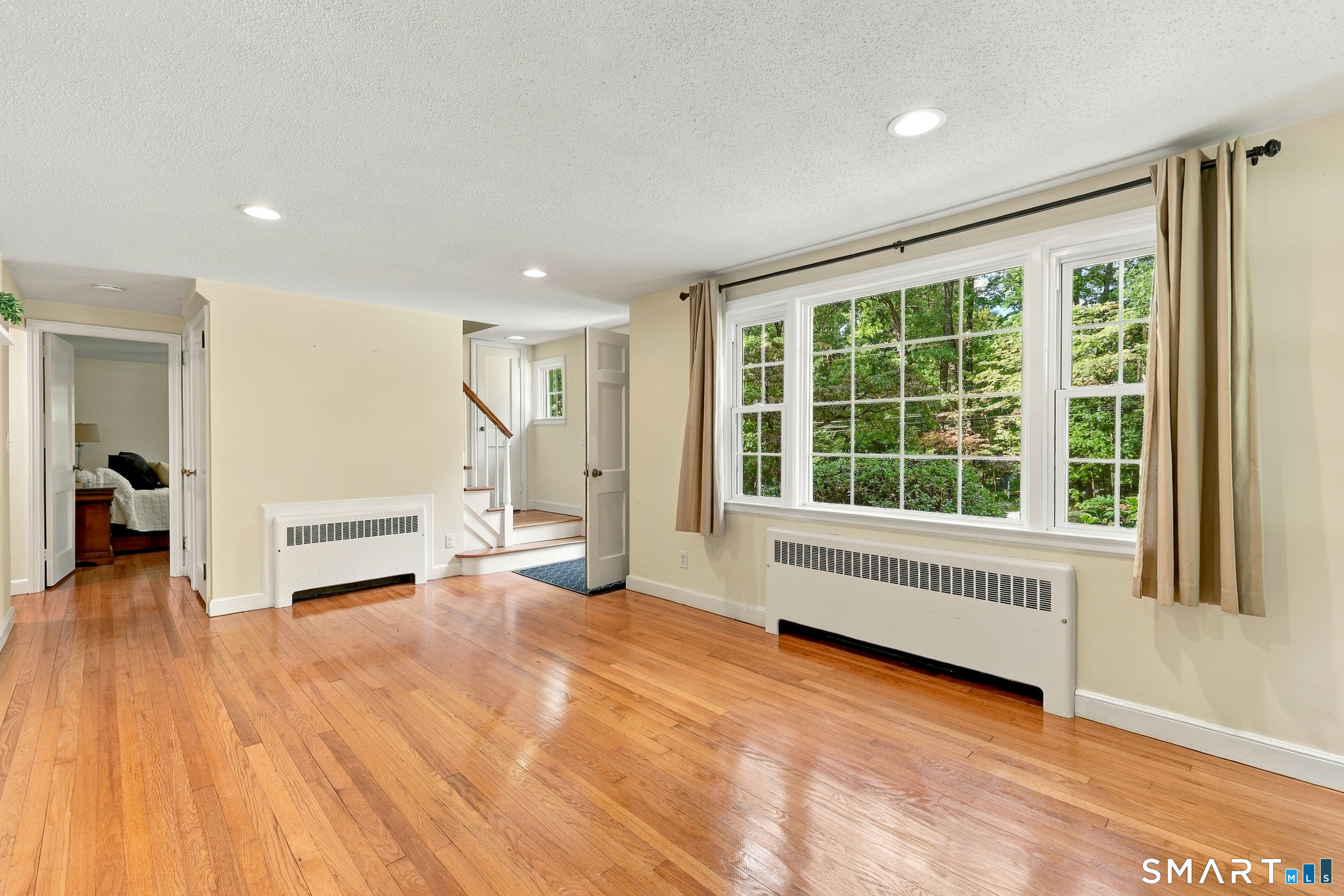 27 Grant Hill Road Bloomfield CT 06002