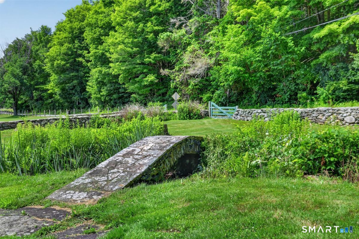 24 Ayer Road Franklin CT 06254