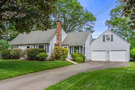 19 Edgewood Street Cromwell CT 06416