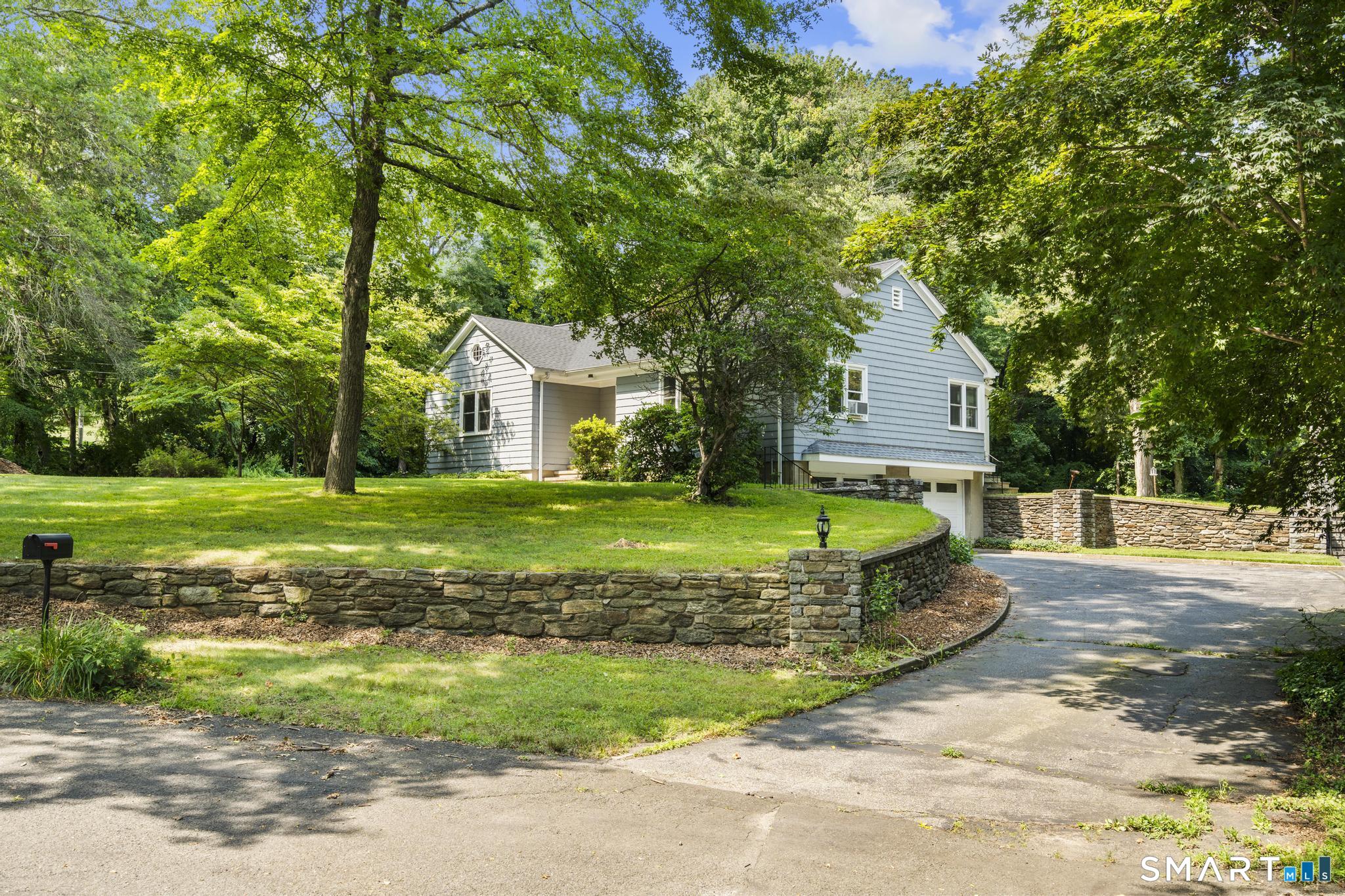 29 Mohawk Drive Easton CT 06612