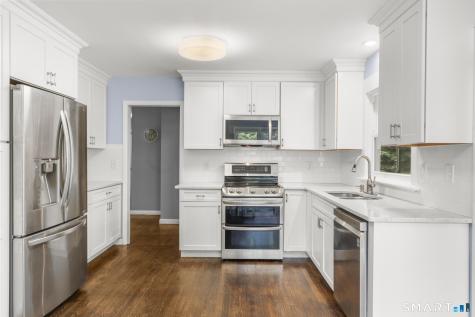 29 Mohawk Drive Easton CT 06612