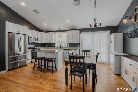 19 Moxley Road Montville CT 06382