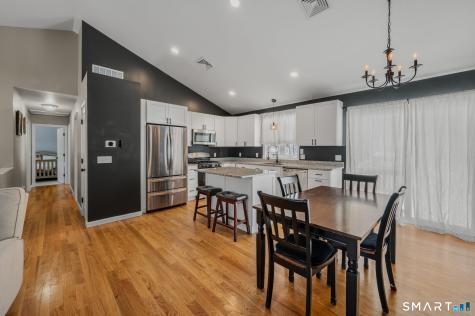 19 Moxley Road Montville CT 06382