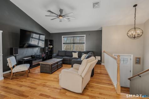 19 Moxley Road Montville CT 06382