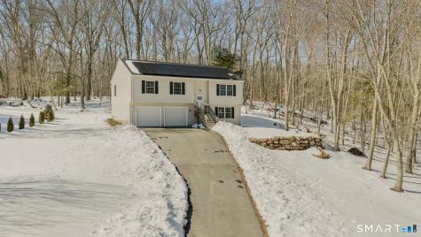 19 Moxley Road Montville CT 06382