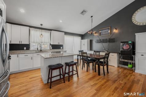 19 Moxley Road Montville CT 06382