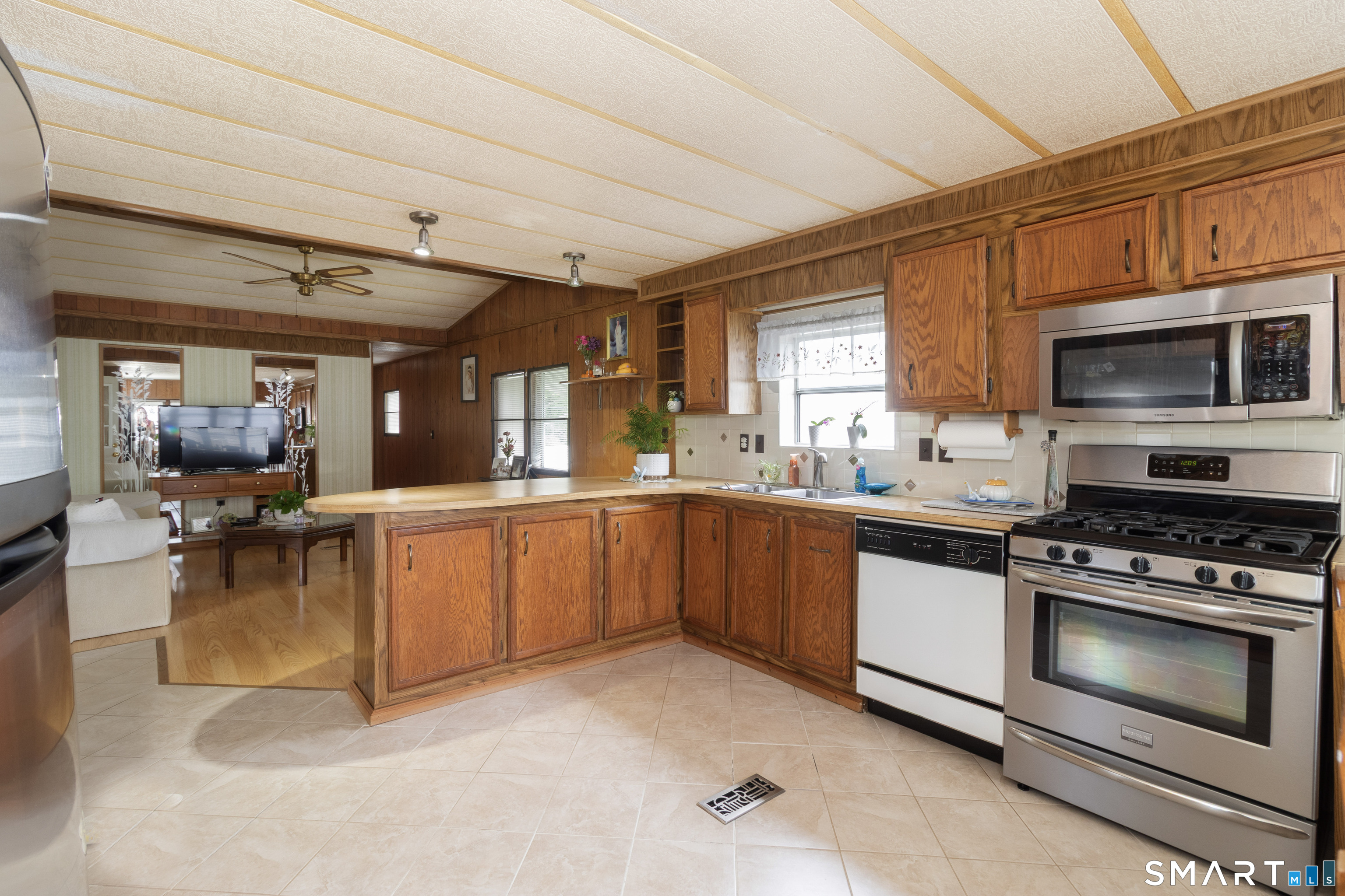 525 East Main Street Branford CT 06405