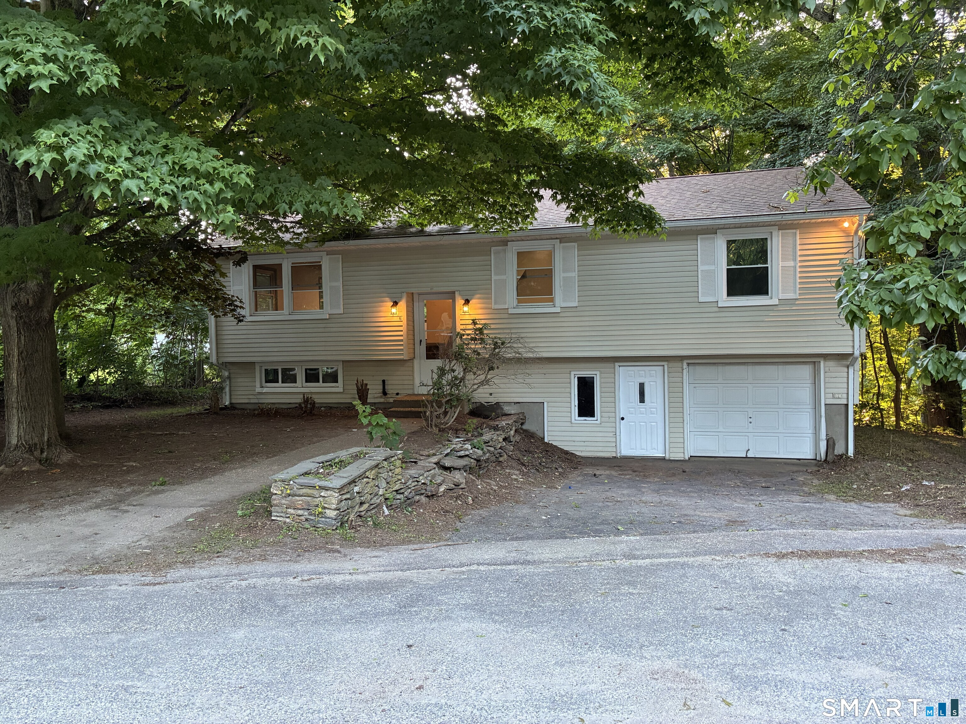 6 Elaine Street Bozrah CT 06334