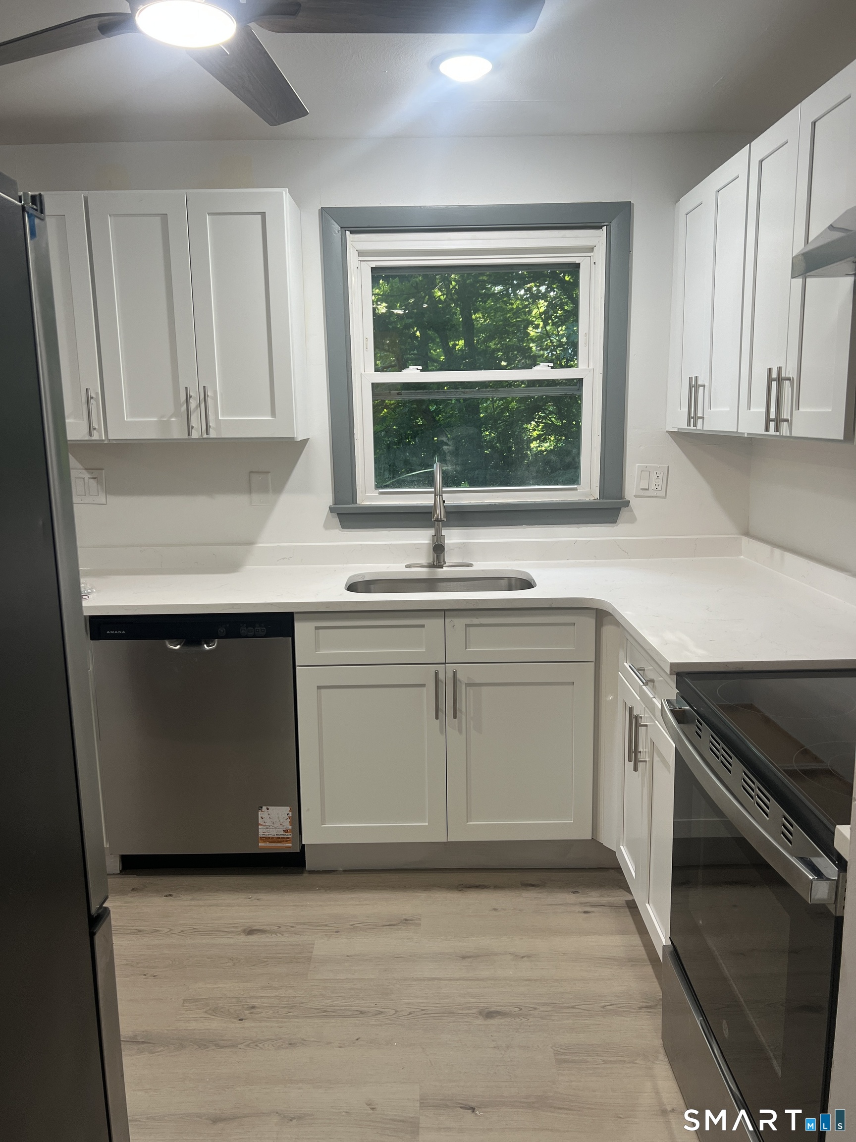 6 Elaine Street Bozrah CT 06334