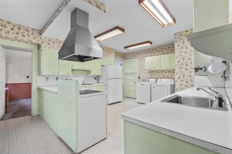 29 Crescent Bluff Avenue Branford CT 06405