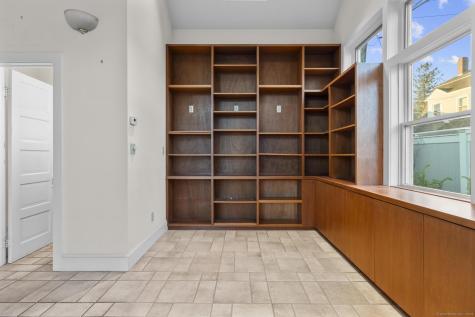 29 Crescent Bluff Avenue Branford CT 06405