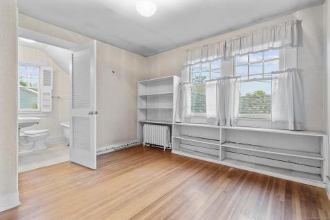 29 Crescent Bluff Avenue Branford CT 06405