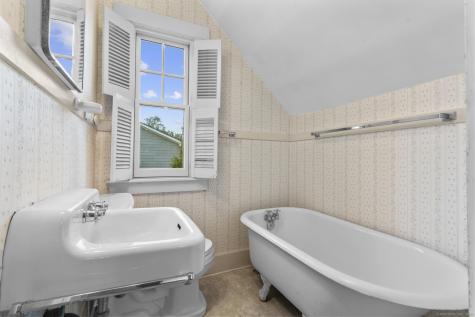 29 Crescent Bluff Avenue Branford CT 06405