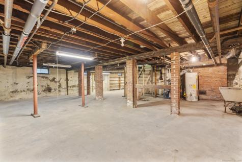 29 Crescent Bluff Avenue Branford CT 06405