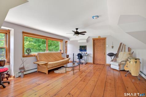 174 Huntingtown Road Newtown CT 06470
