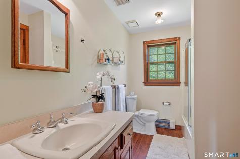 174 Huntingtown Road Newtown CT 06470