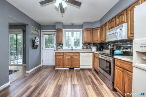 24 Warner Road North Haven CT 06473