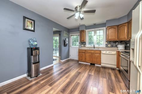 24 Warner Road North Haven CT 06473