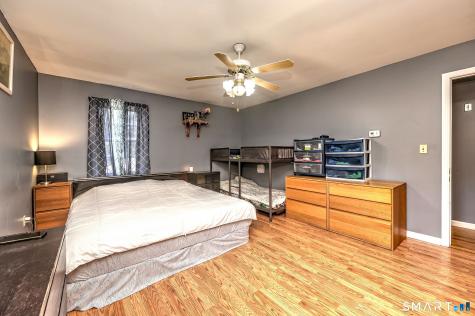 24 Warner Road North Haven CT 06473