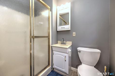 24 Warner Road North Haven CT 06473