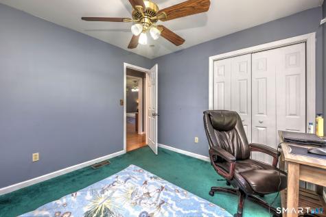 24 Warner Road North Haven CT 06473