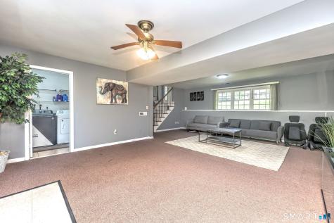 24 Warner Road North Haven CT 06473