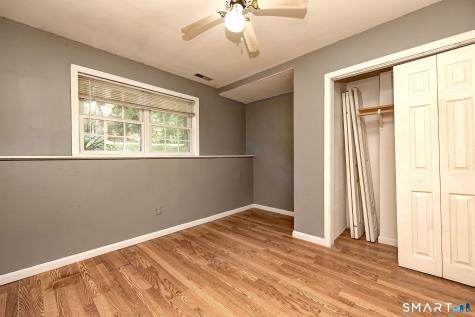 24 Warner Road North Haven CT 06473