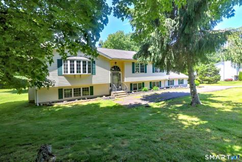 24 Warner Road North Haven CT 06473