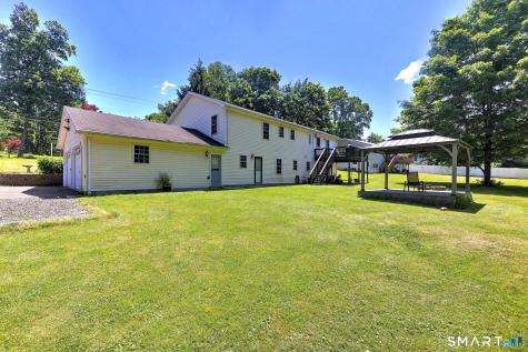 24 Warner Road North Haven CT 06473