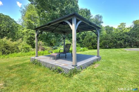 24 Warner Road North Haven CT 06473