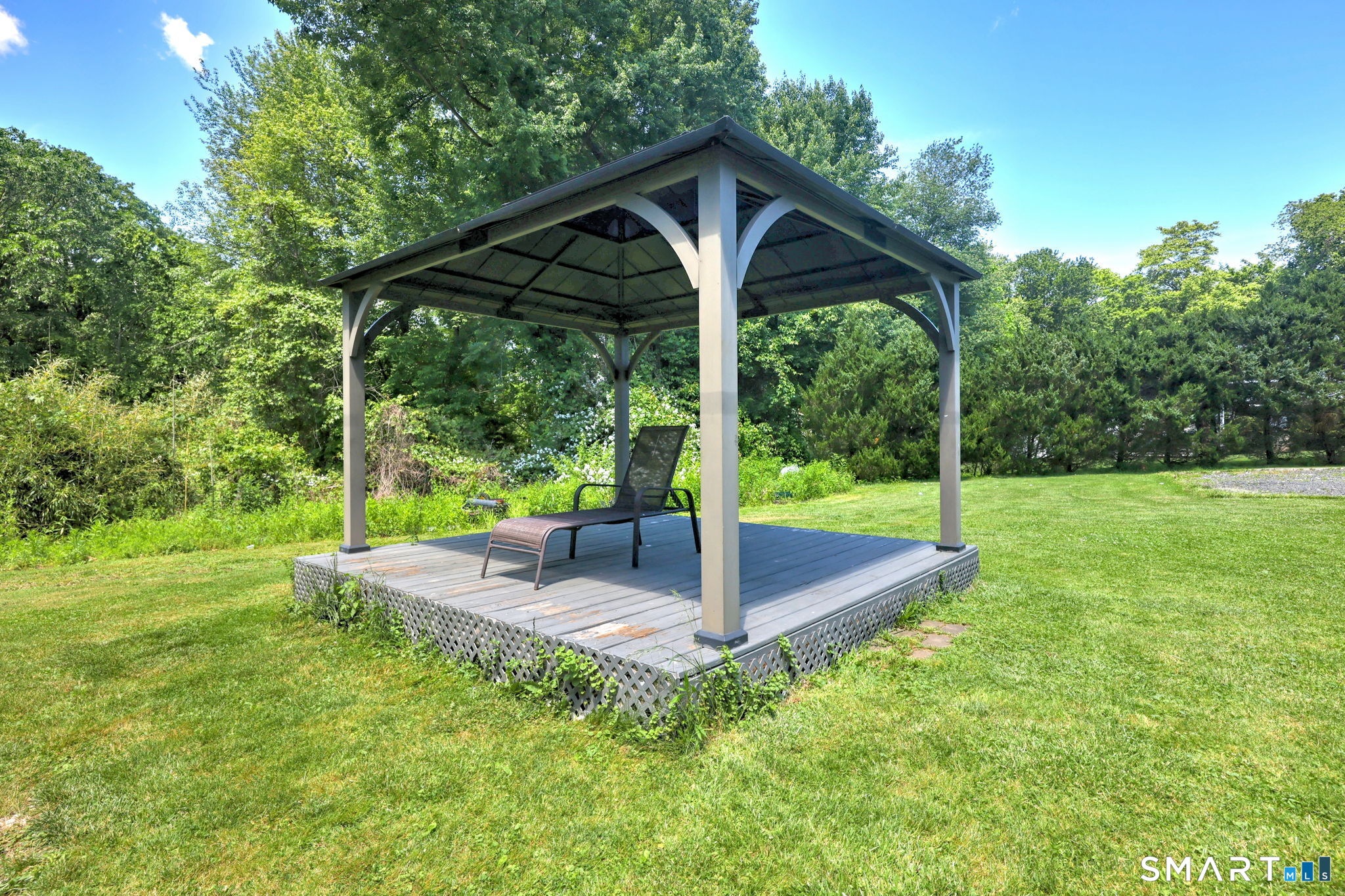 24 Warner Road North Haven CT 06473
