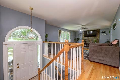 24 Warner Road North Haven CT 06473
