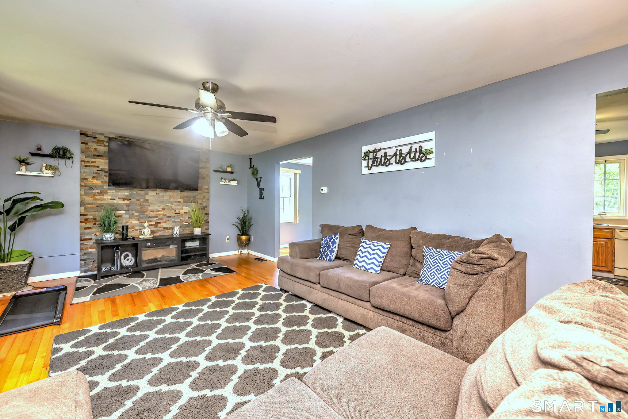 24 Warner Road North Haven CT 06473