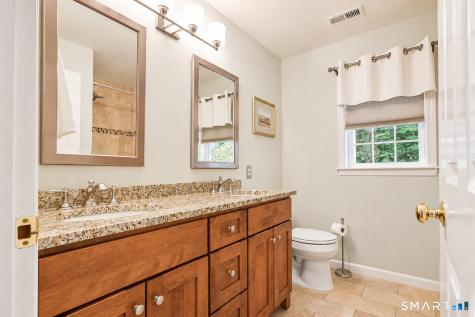 5 Stone Gate Drive Newtown CT 06482