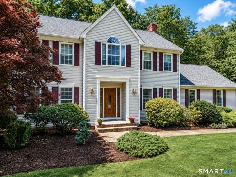 5 Stone Gate Drive Newtown CT 06482