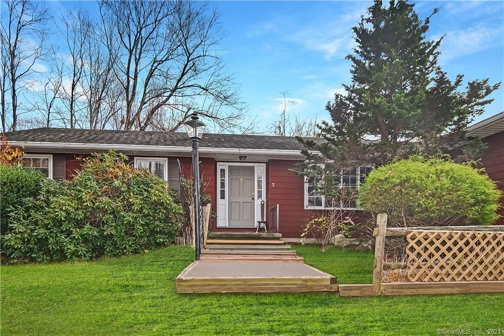 7 White Pine Drive Brookfield CT 06804