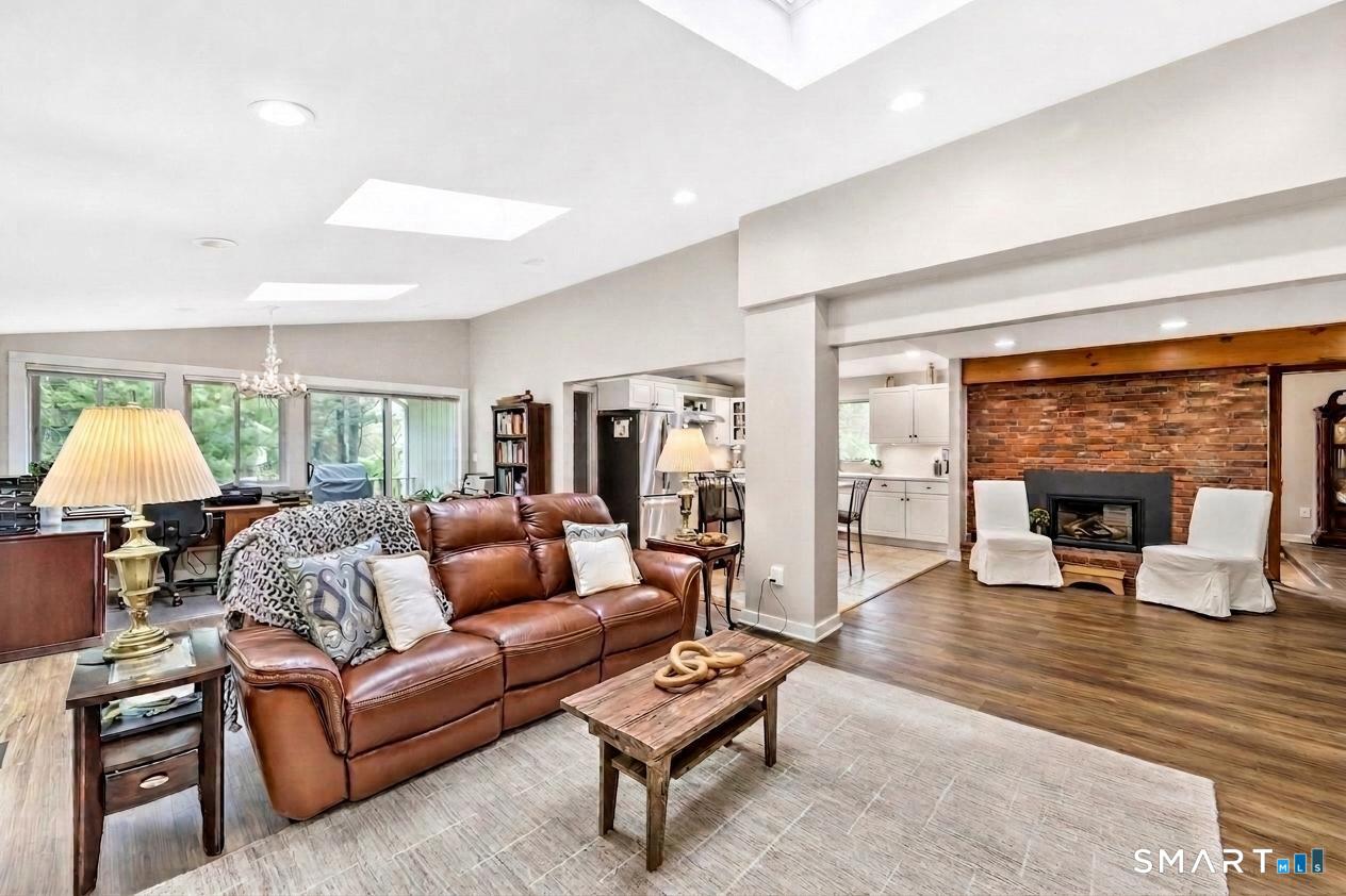 14 Northgate Simsbury CT 06070