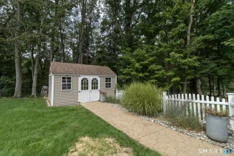 952 Maple Hill Road Guilford CT 06437