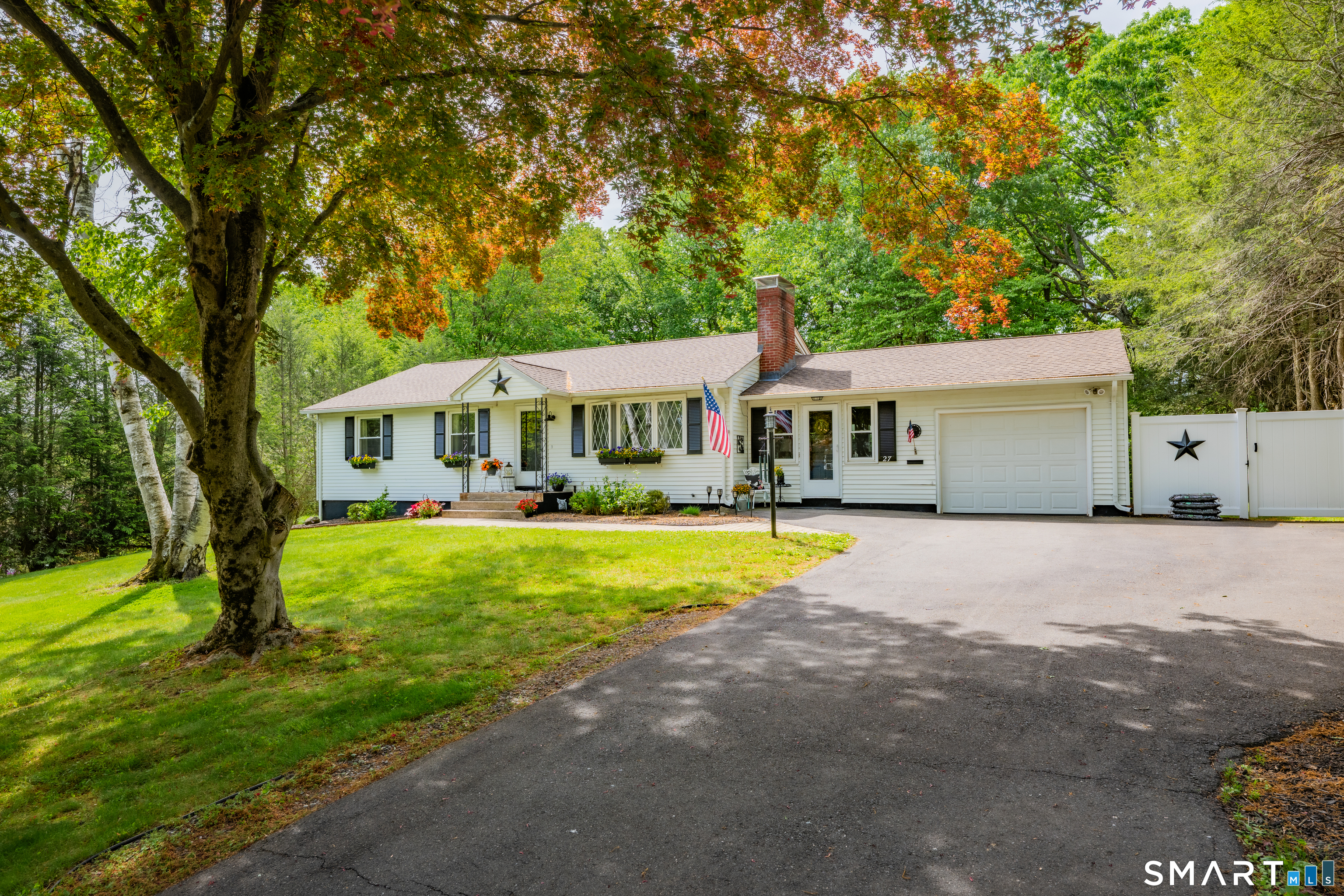 27 Woodcrest Drive Bristol CT 06010